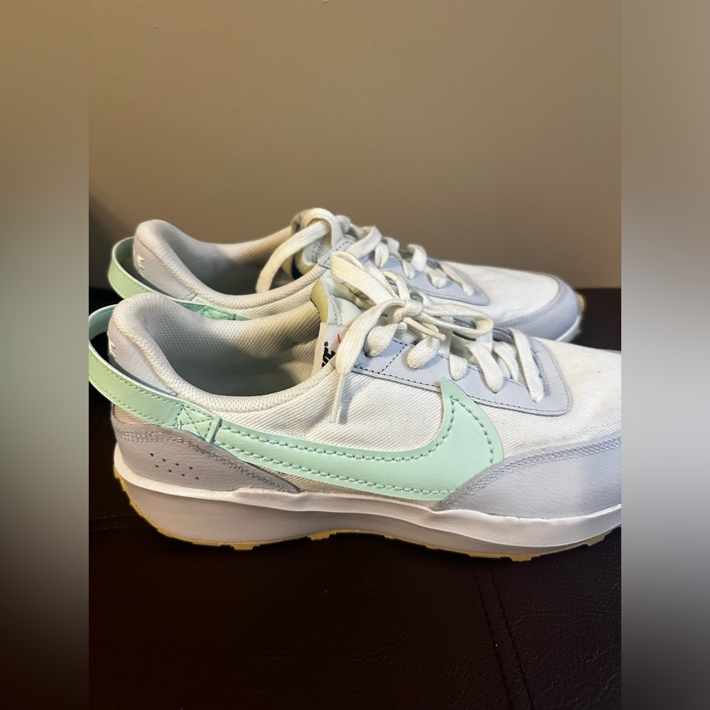 Nike, men’s sneaker, worn only a few times